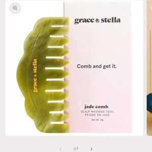 grace & stella Jade Scalp Massage Comb - Green